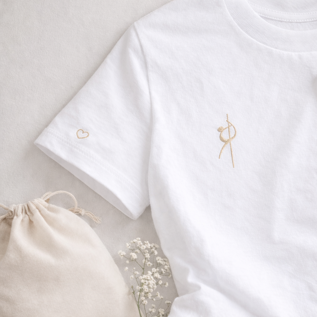 Oversize T-Shirt – Handmade Stickerei Beige